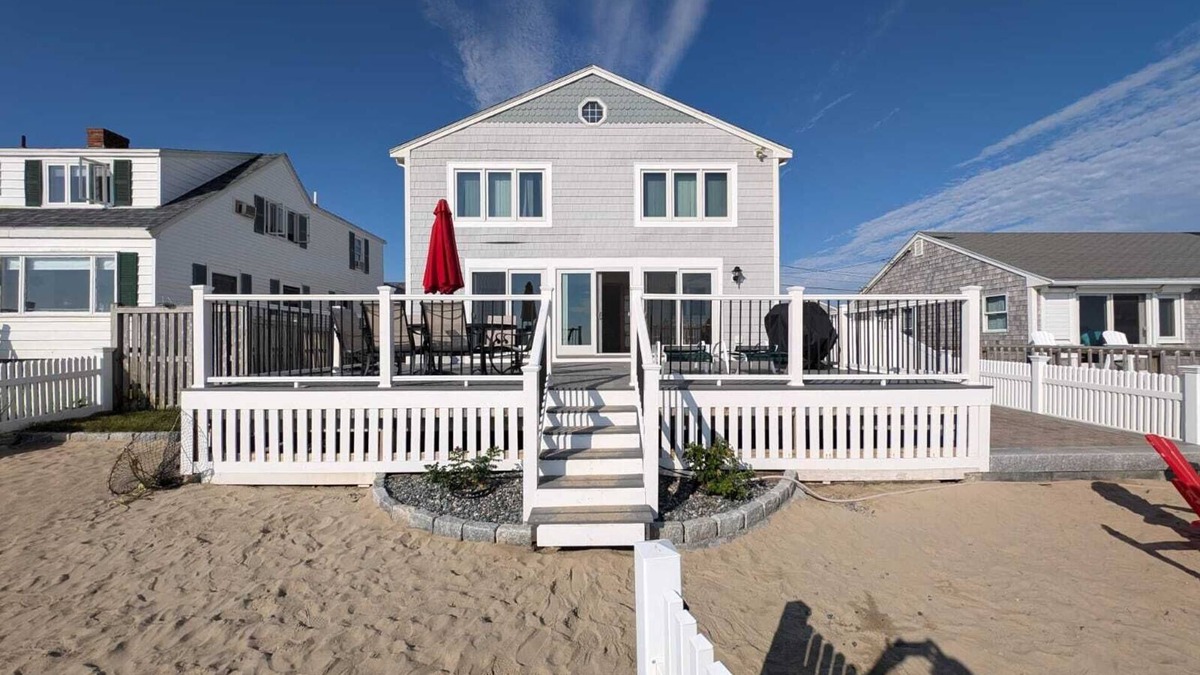Ocean Bluff-Brant Rock House | Ocean Front House in Ocean Bluff - Enjoy the Sunrise from the Deck!