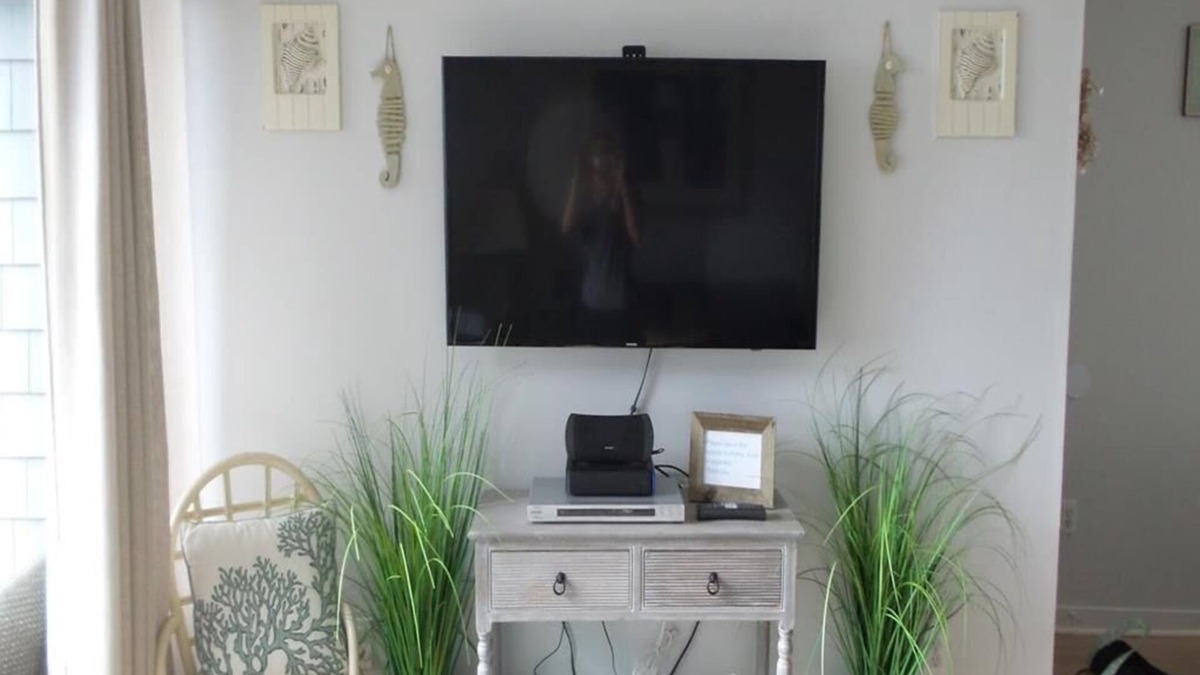 Surf City Condo | Ocean Front. Pool. Beach Badges. WIFI. Washer & Dryer. Ocean Front 3rd floor.