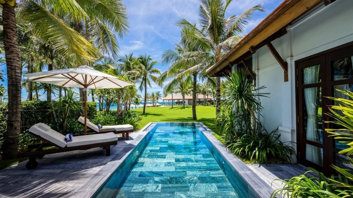 Cam Lam Resort | Ocean Front Pool Villa