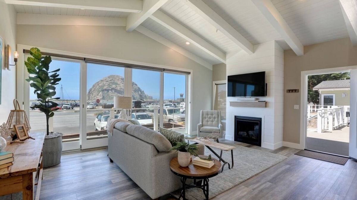 Morro Bay Condo | Ocean front, rock views: Salty Sister at Morro Rock