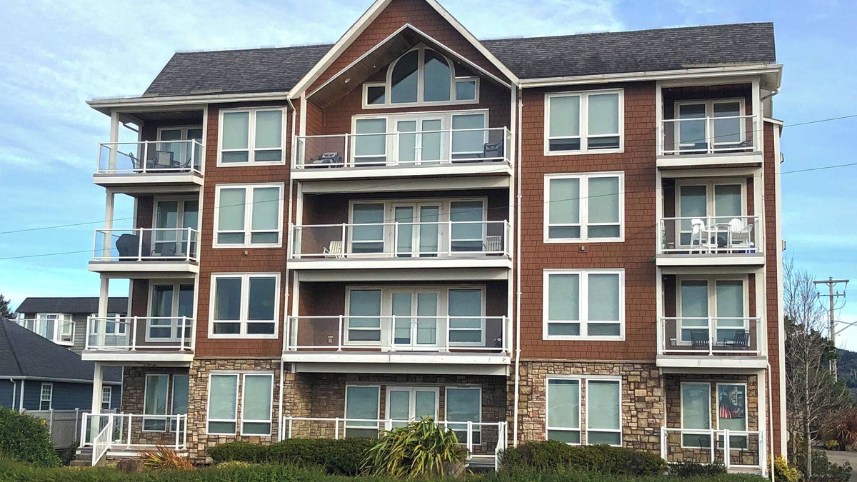 Seaside House | OCEAN FRONT: SEAVIEW SERENITY: Seaside Vacation Homes, Inc Managed