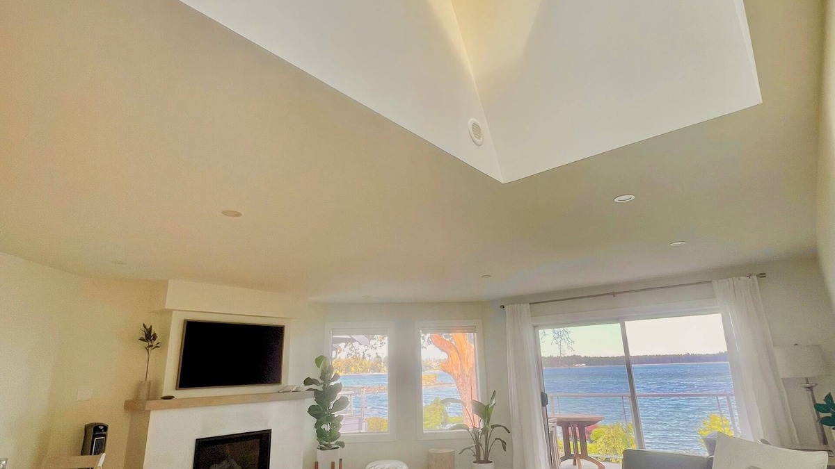 Regional District of Nanaimo Resort | Ocean Front Suite w/Spa Like Bath, Gorgeous Views & Access to Resort Amenities