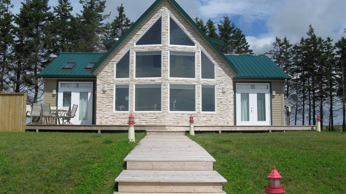 Chelton House | Ocean Front Vacation Home