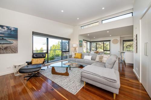 Ocean Grove House | Ocean Grove Sunsets on Driftwood