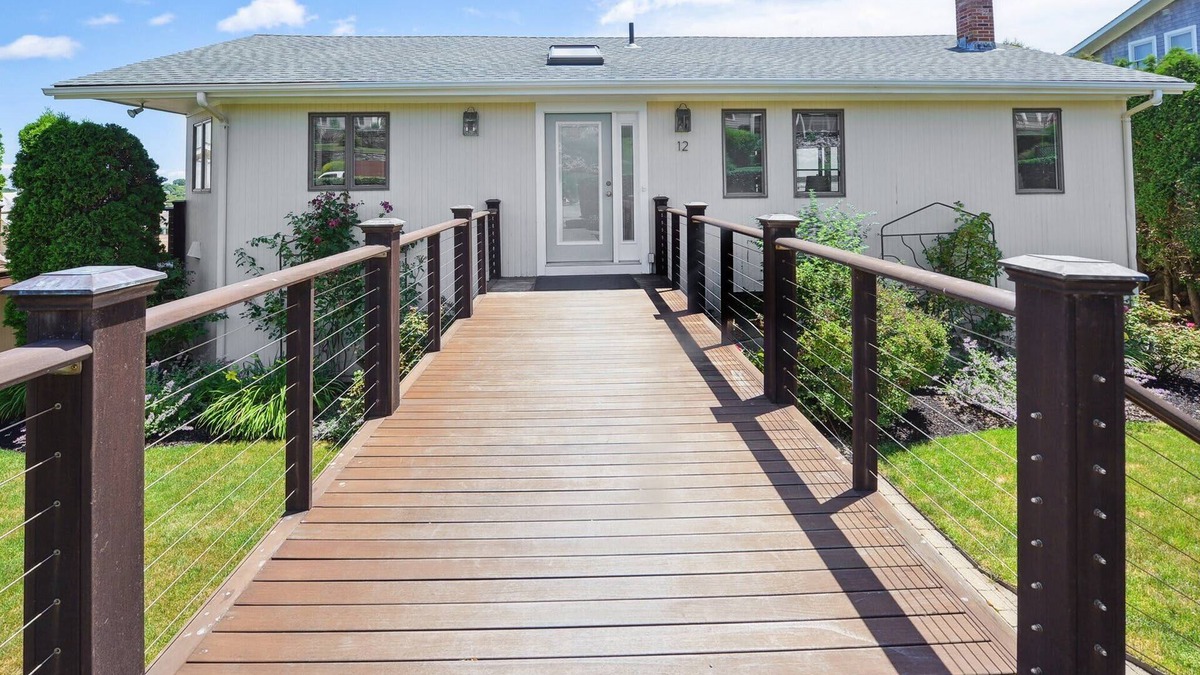 Bonnet Shores House | Ocean's Edge Breeze S