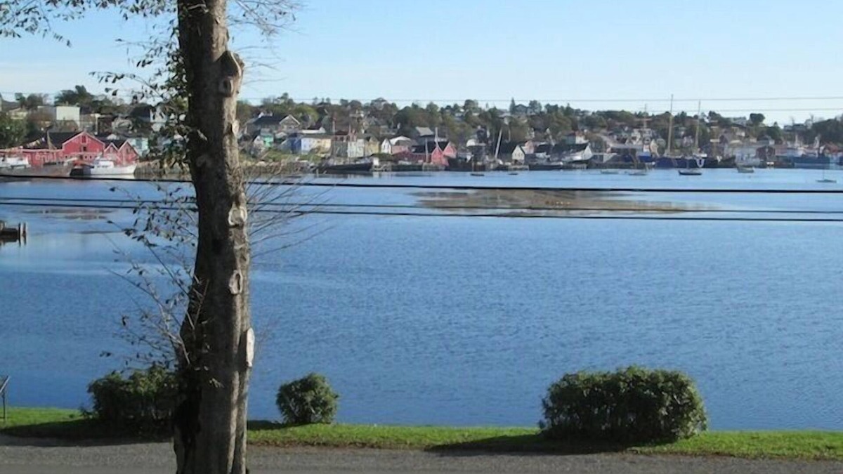 Lunenburg Apartment | Ocean Side Apartment