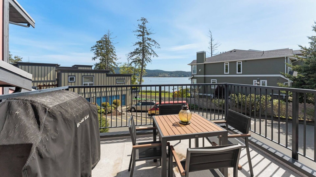 Sooke House | Ocean View 2 Bedroom Townhome, Sooke, BC