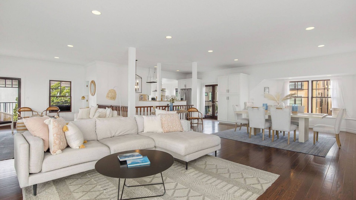 Gas Lamp Section House | OCEAN VIEW/Amazing 4 Bedroom/AC/Walk to Beach!