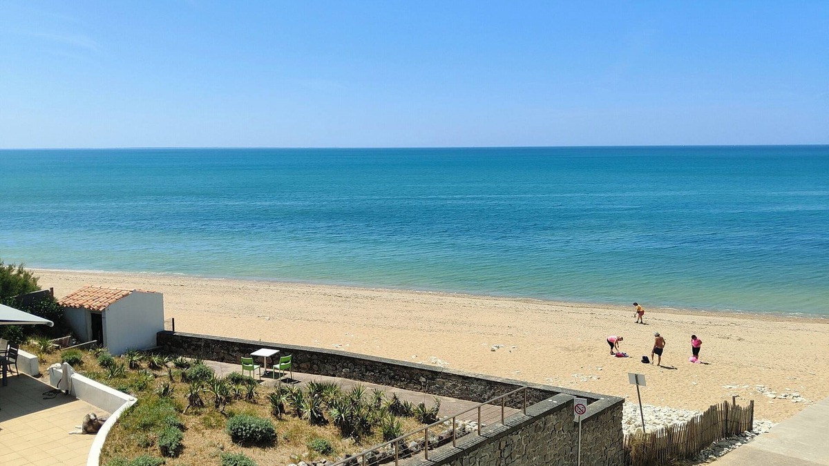 Longeville-sur-Mer Condo | Ocean view apartment for rent for 4 people with all comforts