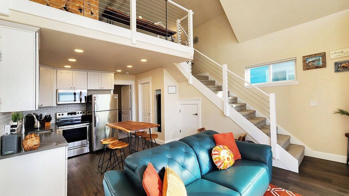 Yachats House | Ocean View! Charming Home with Loft, Sleeps 6! Dog Friendly!