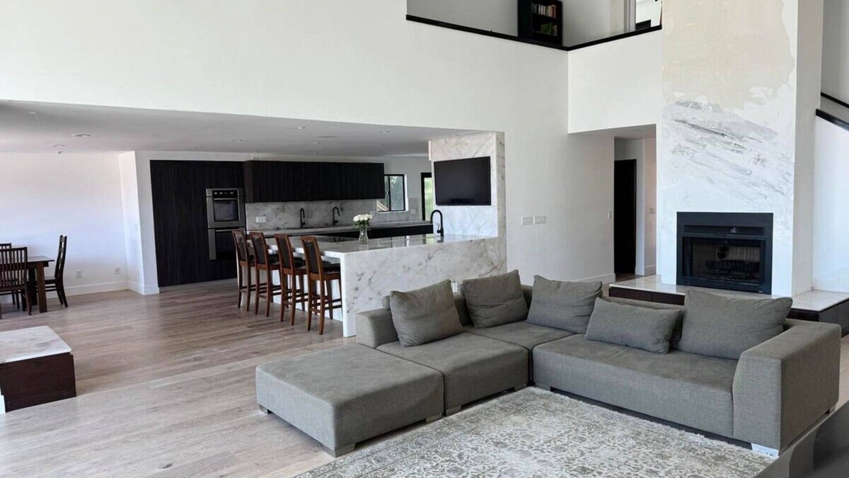 Del Mar Heights House | Ocean View Del Mar Home, 4000sqft , 6bd, 4.5 bath