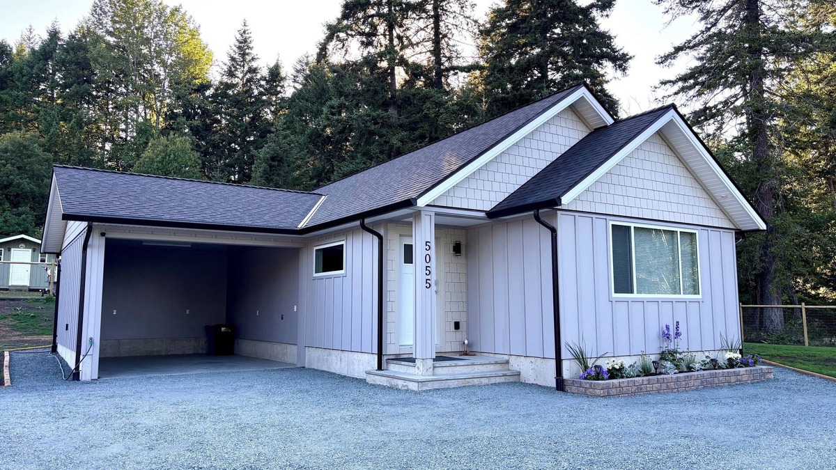 Sliammon House | Ocean View/Hobby Farm/2025 Build