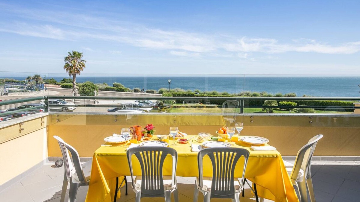 Cascais Condo | Ocean View I Sea Front 3-Bed Apt in Cascais w/Pool near Beaches