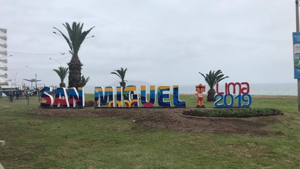 Magdalena del Mar Condo | Ocean view, pool, gym , car garage, domos art