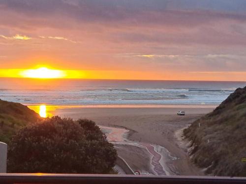 Baylys Beach House | Ocean View Terrace