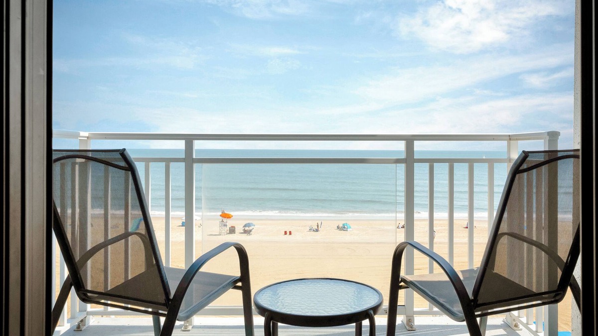 Northeast Virginia Beach Condo | Ocean views! 2br 2bath condo on the beach!
