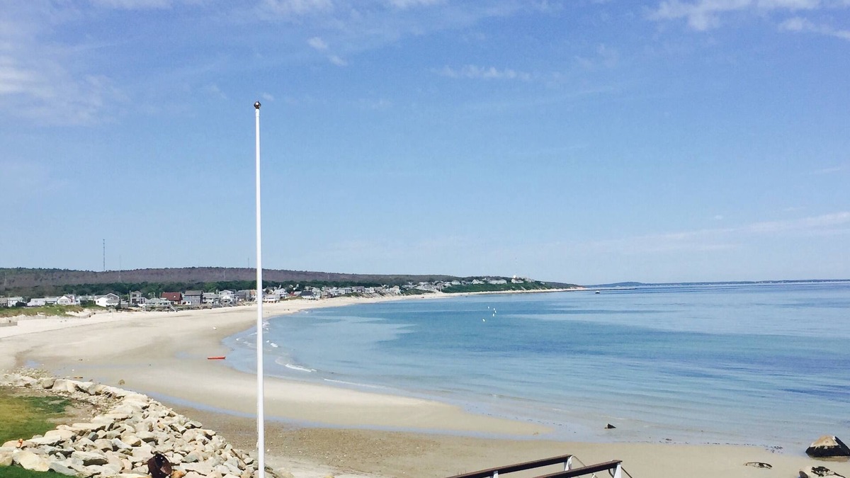 Manomet House | Ocean Views. Walk to White Horse🏖