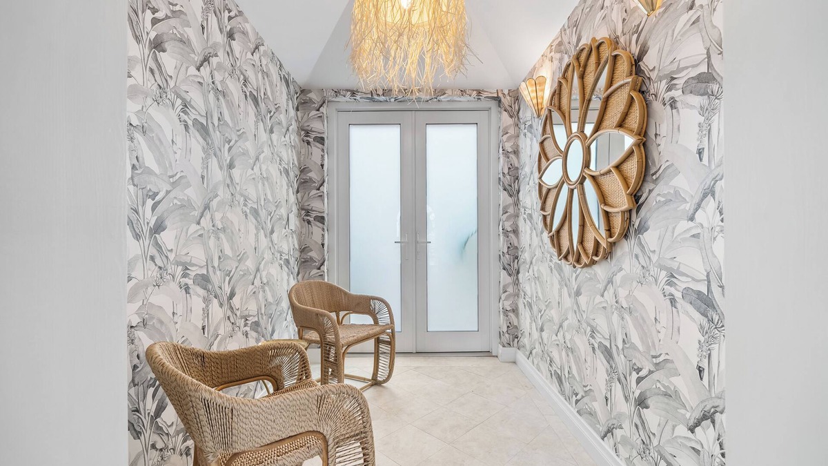 Westward Villas Subdivision House | Oceanfront 18-bedroom Estate with Pool
