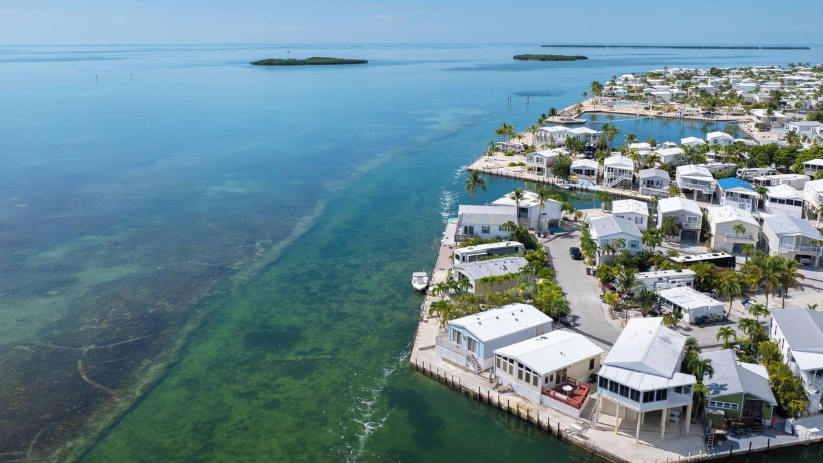 Cudjoe Key House | Oceanfront 2BR/2BA in Cudjoe Key | 50' Seawall, Dock, Open Porch, Stunning Views
