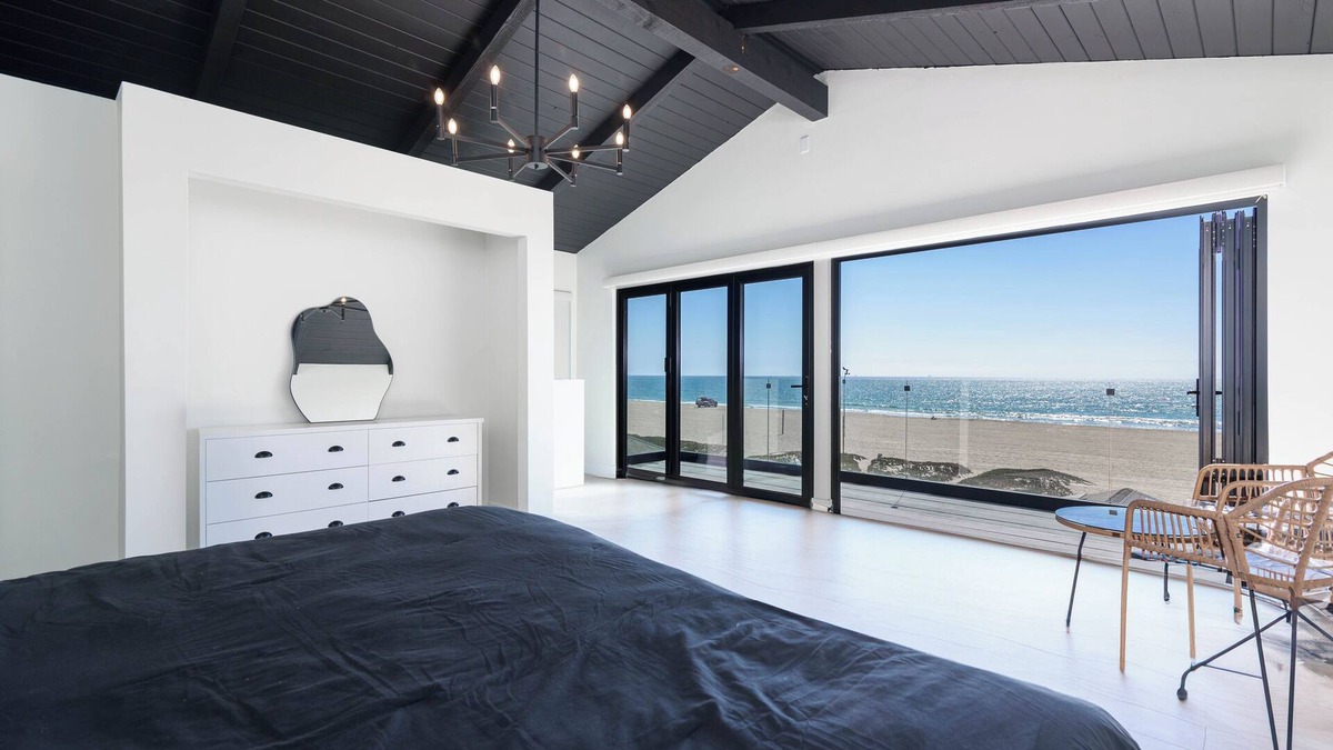 Sunset Beach House | Oceanfront 3-Story Beach House – Luxurious Sunset Beach, Huntington Beach