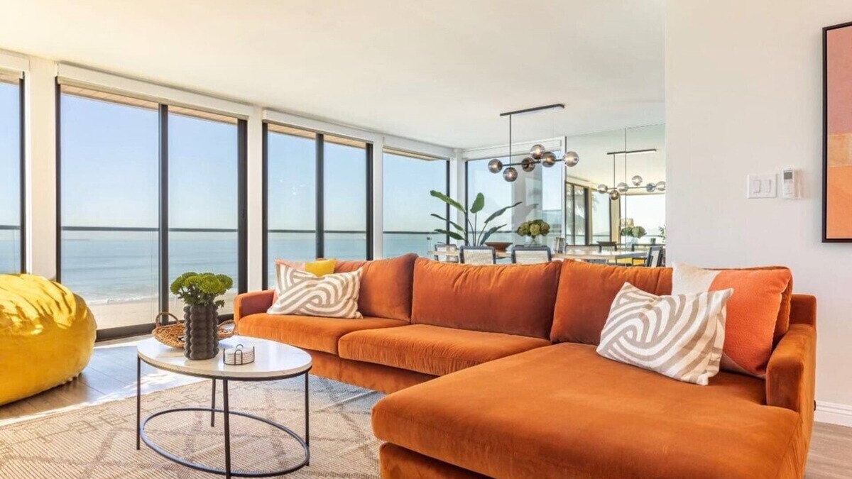 Sand Section House | Oceanfront 4 Bdrm on The Strand, Manhattan Beach