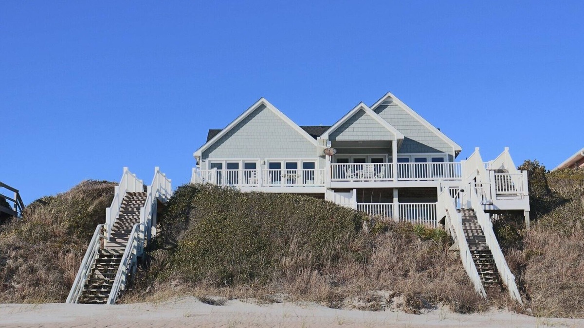Emerald Isle House | Oceanfront 5BR w/Private Pool, Deck & Beach Access
