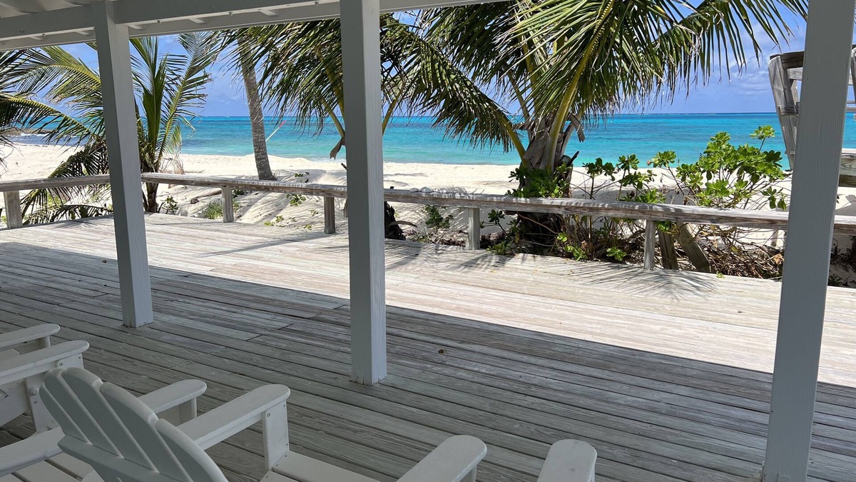 Man O War Cay Cottage | Oceanfront, Amazing Location! On Pristine White Sand Beach w/Coral Reef Offshore