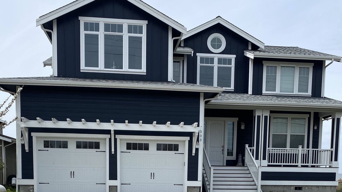 Ferndale House | Oceanfront at Sandy Point Shores.