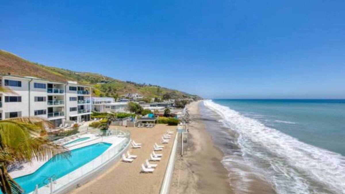 Los Angeles County Condo | ❤️❤️Oceanfront Bliss: Pool, Jacuzzi, No Highway Noise!❤️❤️