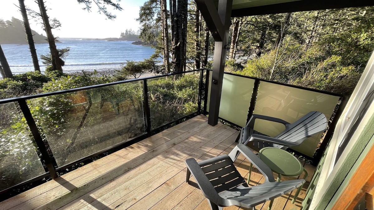 Ucluelet Cabin | Oceanfront Cabin with Breathtaking Views! ⎮ Sitka