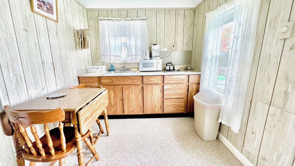 Salsbury Cove Cabin | Oceanfront Cottage at Emery's Cottages
