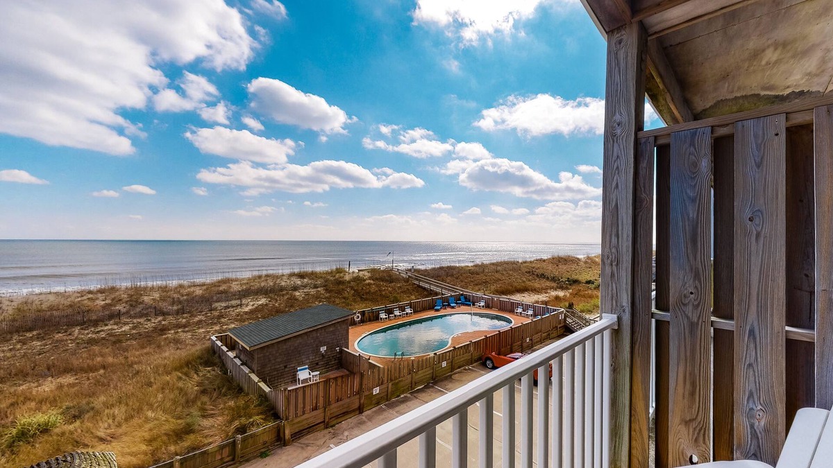 Hatteras Condo | Oceanfront, dog-friendly condo with ocean view, pool & central AC