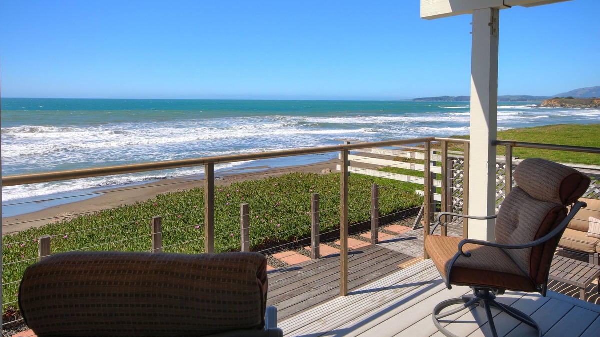 San Simeon Condo | Oceanfront Escape : 4 BR, 3 BA Condominium in San Simeon, Sleeps 10