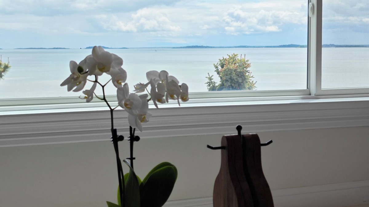 Winthrop Apartment | Oceanfront Escape Near Boston - Steps to Sand