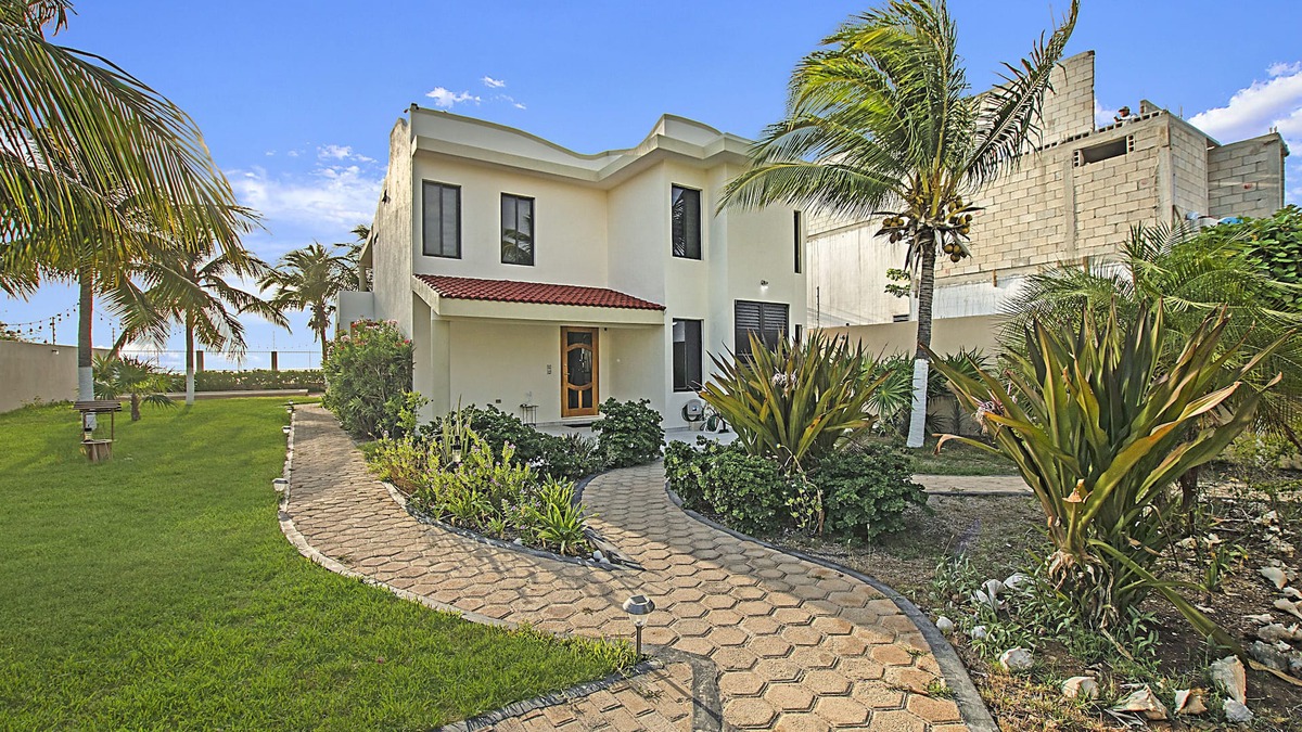 Mexico House | Oceanfront home in Celestun.
