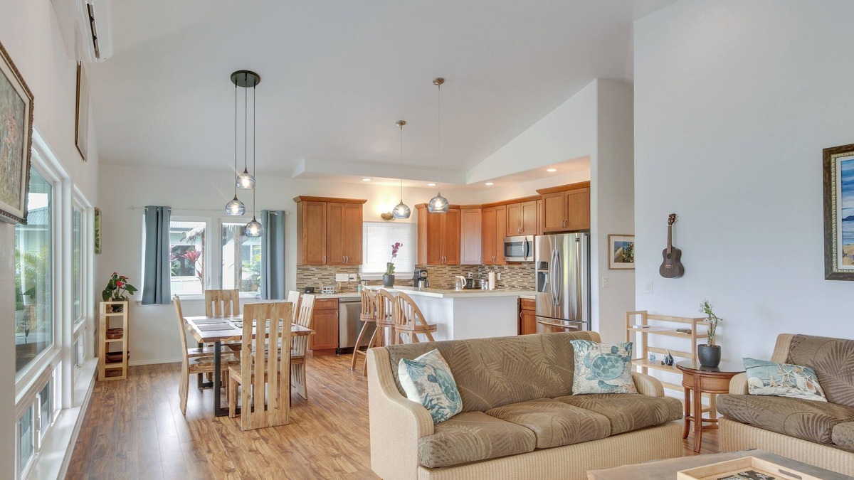 Papaikou House | Oceanfront Home w/Pool, Gazebo Access in Papaikou