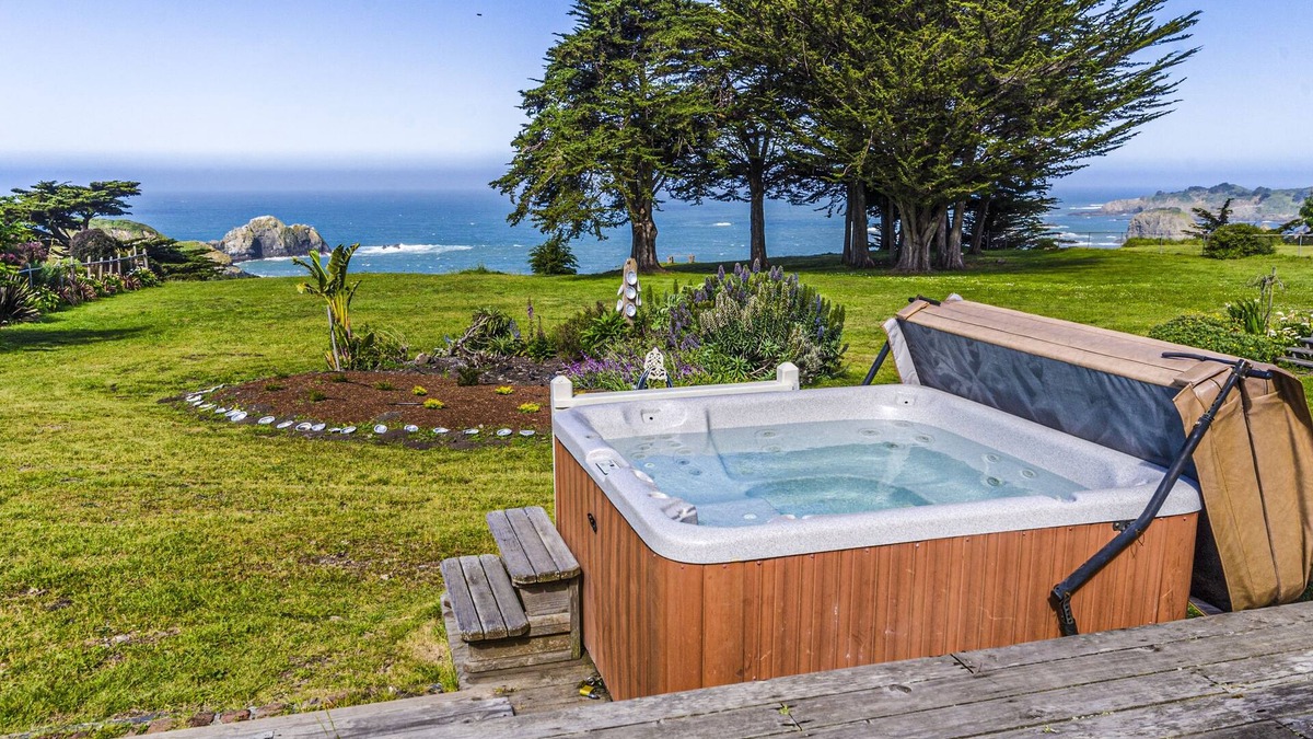 Elk House | Oceanfront home w/private hot tub, ocean views & entertainment