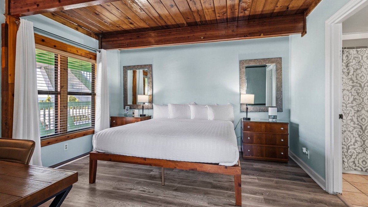 Fort Pierce Apartment | Oceanfront Inn Room #8 - Partial Ocean View - King Bed