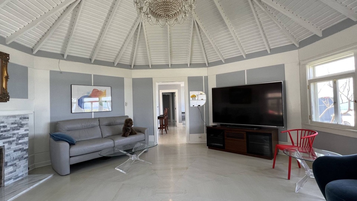 Village of La Jolla House | Oceanfront Landmark House downstair next to the beach Panoramic Ocean Views!