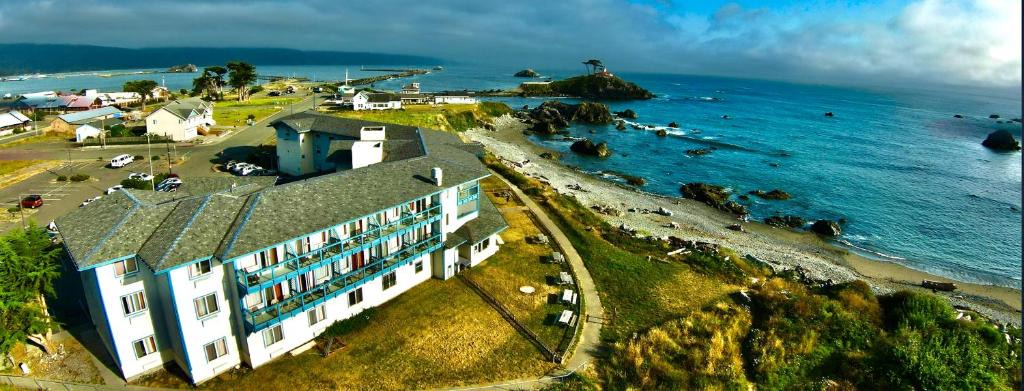 Crescent City Cabin | Oceanfront Lodge
