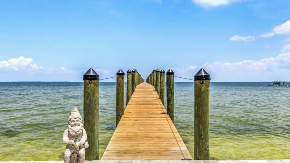Bokeelia House | Oceanfront Multi-Family Retreat/4 Bed, 4.5 Bath/2 Fully Equipped Kitchens!