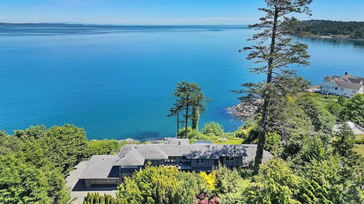 Gordon Head House | Oceanfront Oasis Luxury Family Retreat