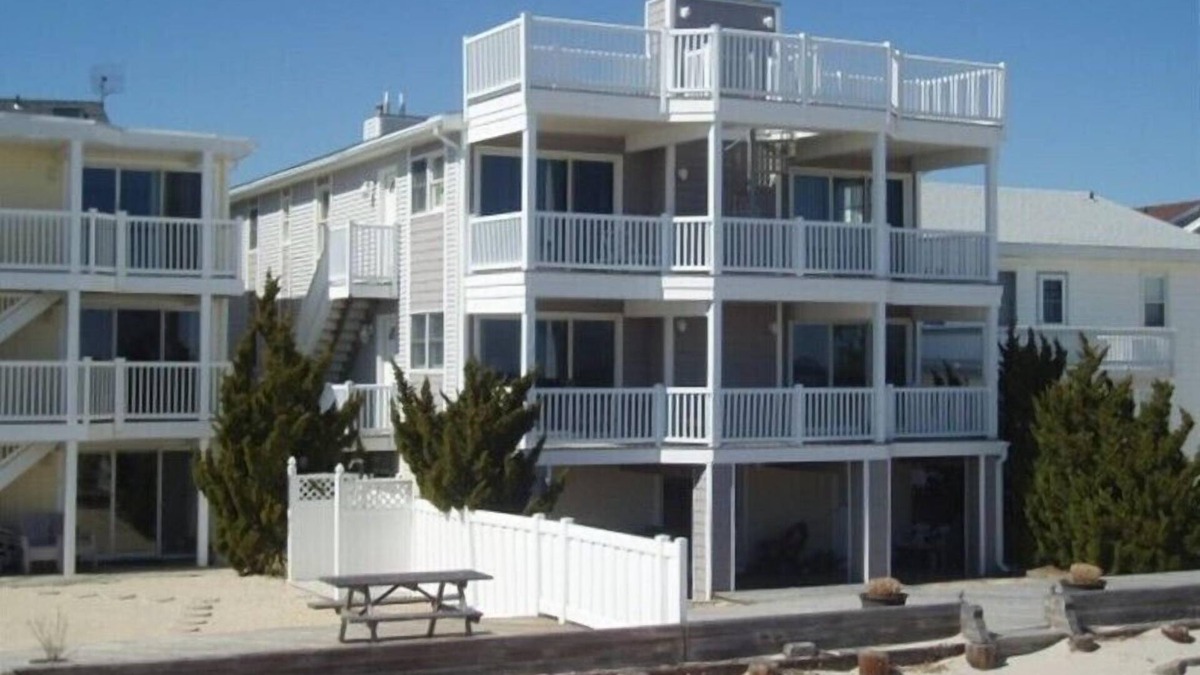South End House | Oceanfront, On the Beach, Incredible Views!, Huge Beach Deck, 4 BR/4 BA