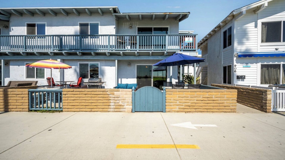 Newport Beach Apartment | Oceanfront Paradise with Private Beach Access