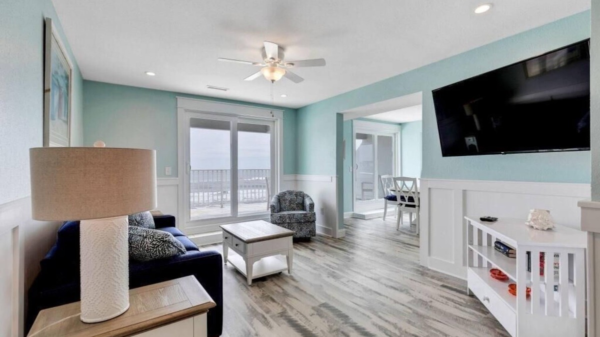 Kill Devil Hills Condo | Oceanfront Penthouse Suite - Pool Views Elevator Endless Views (JY422)