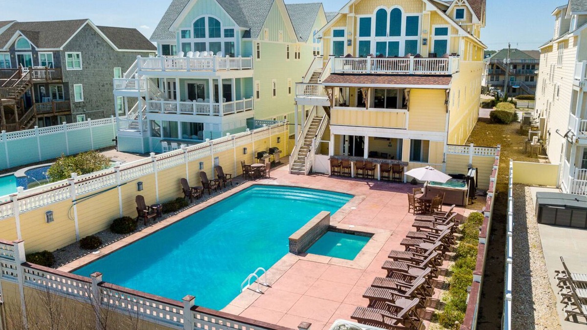 Kill Devil Hills House | OCEANFRONT, Pool, ELEV, Hot Tub, Rec Rm, Theater Rm, KD1903, Grande Paradise