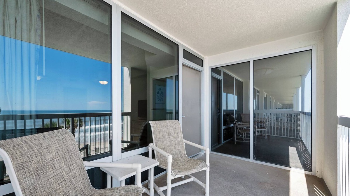 Ortona Park Condo | Oceanfront - Private Balcony - 1 Bedroom