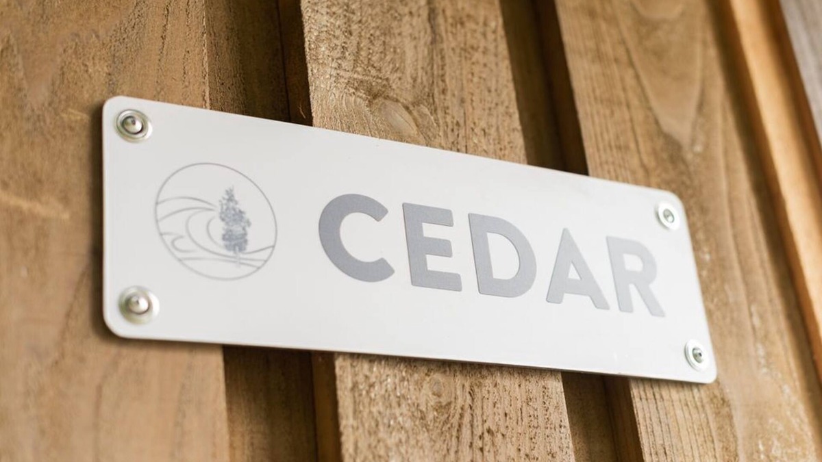 Shirley Cottage | Oceanfront, sauna, soaker tub, outdoor shower, private, fireplace, BBQ, adults.