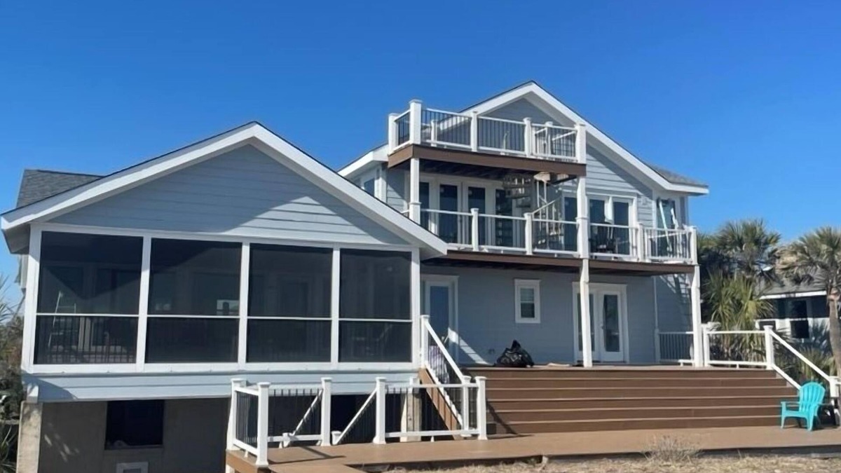 Saint Helena Island House | Oceanfront! ScreenPorch! Sleeps 14! Flash Sale !