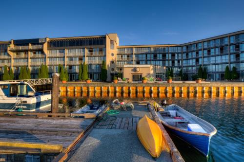 Cowichan Bay Hotel | Oceanfront Suites at Cowichan Bay